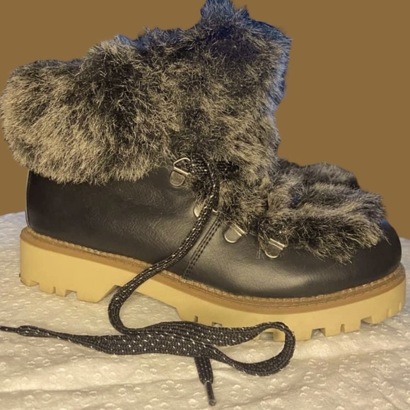 Circus by Sam Edelman Black Lace Up Faux Fur Lined Ankle Boots SIZE 7 - Picture 1 of 1